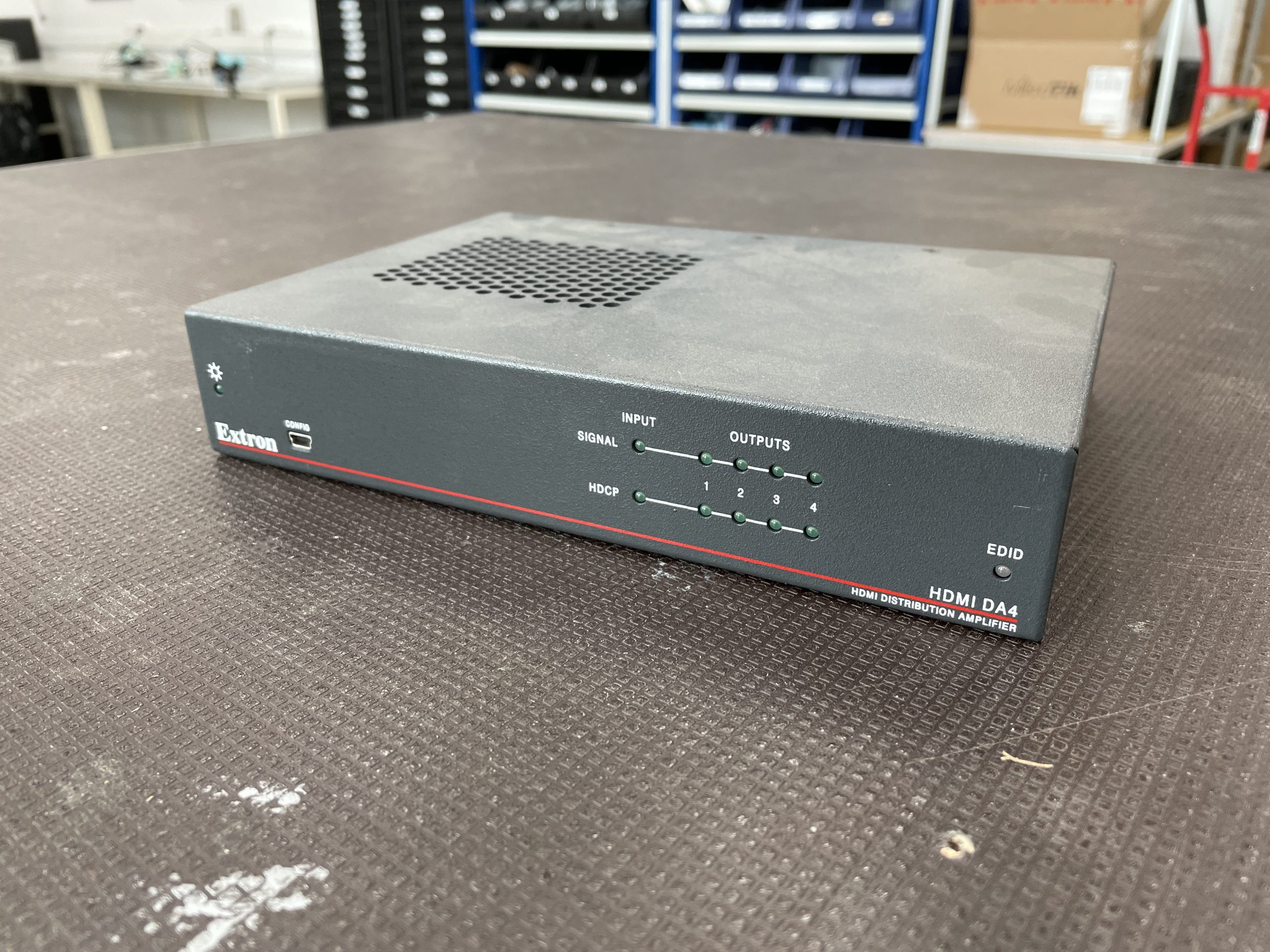 Extron HDMI DA4 splitteri Showtekniikan kauppa