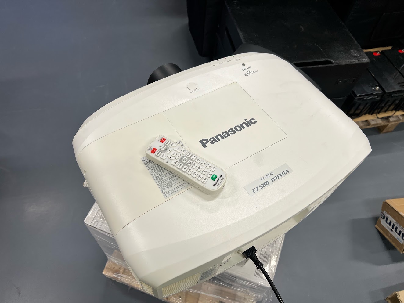 Panasonic EZ580 projektori