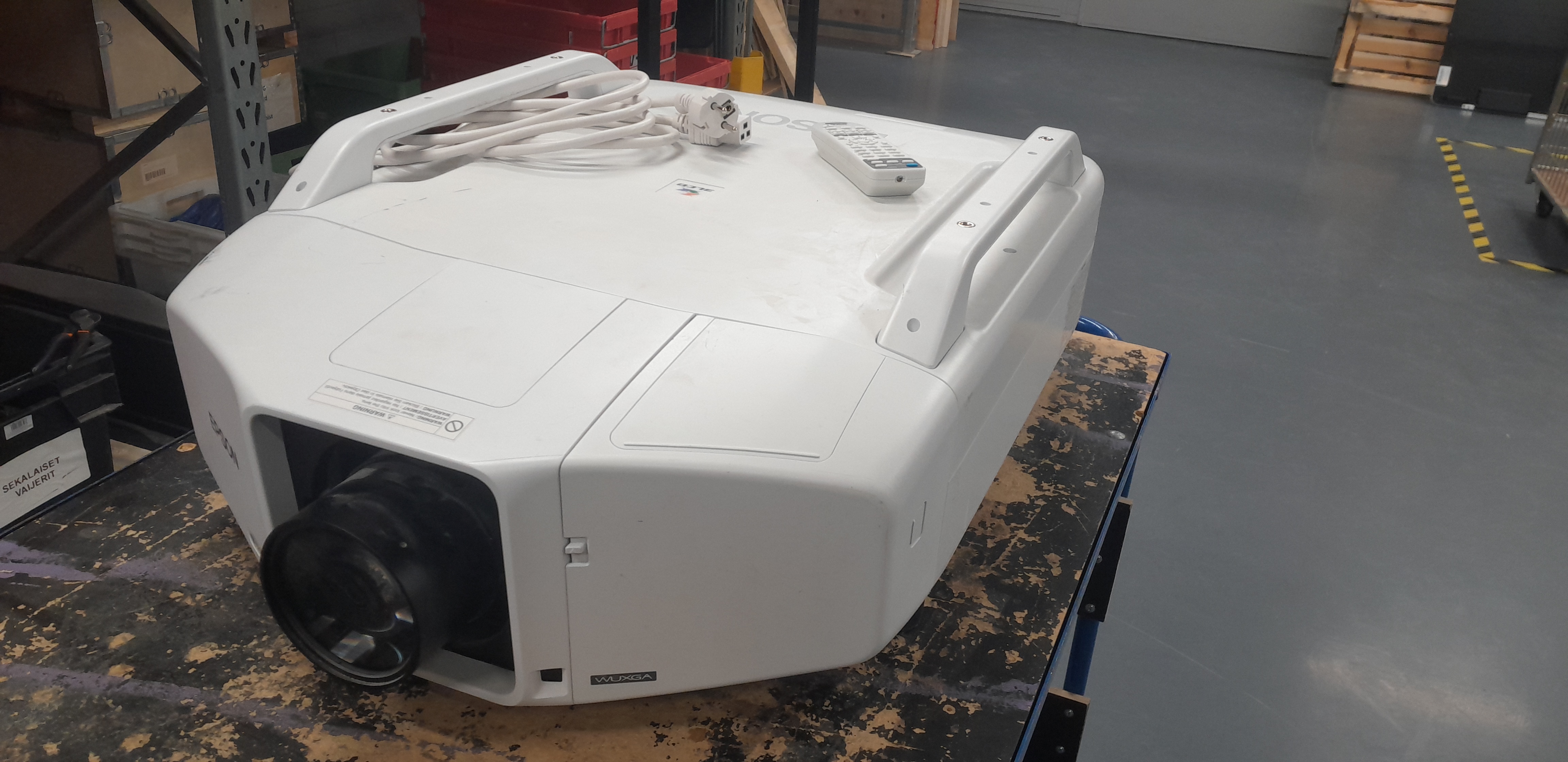 Epson EB-Z10000-projektori