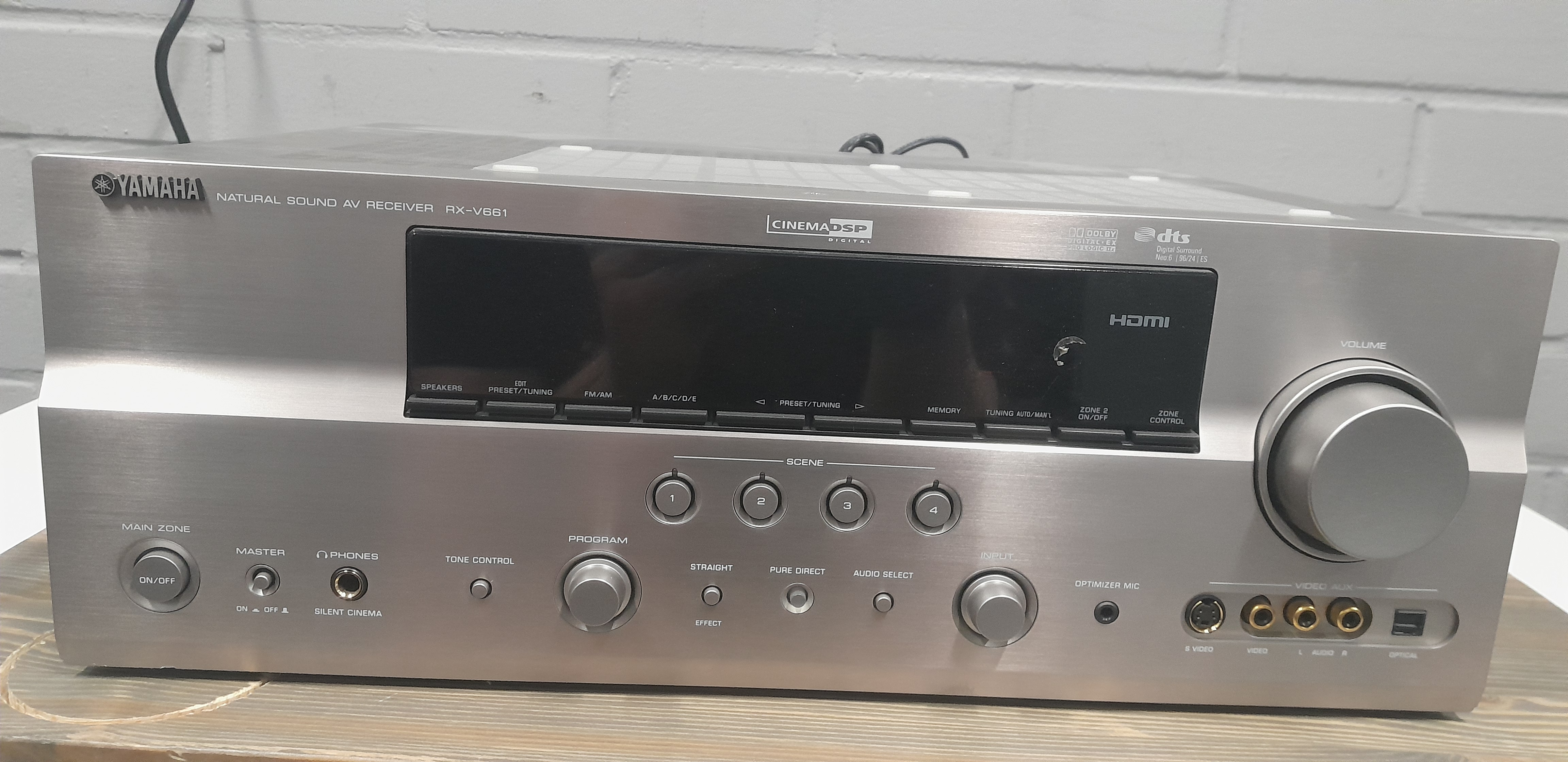 Yamaha RX-V661 AV-receiver
